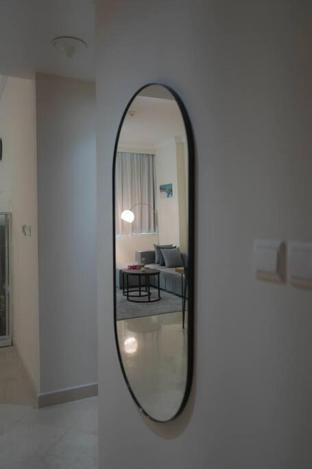 Step Into Serenity - Discover Modern Living In 1Br Apartment With Panoramic Views In Dubai Marina Near Jbr Walk, Beach And Bla Bla Club Zewnętrze zdjęcie